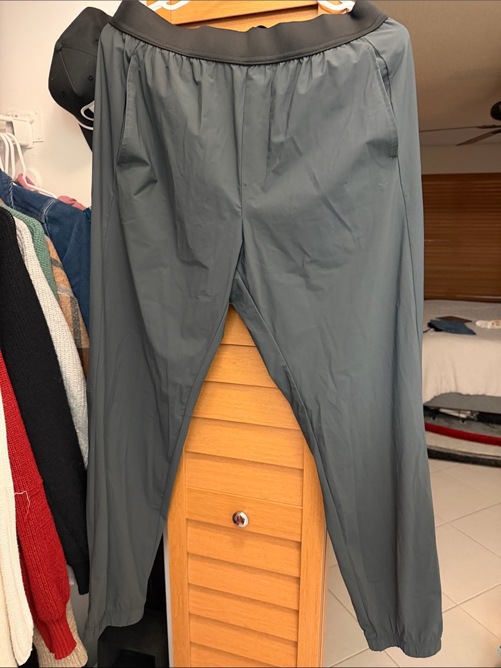 Old Navy Men's Dark Gray Jogger Sweatpants